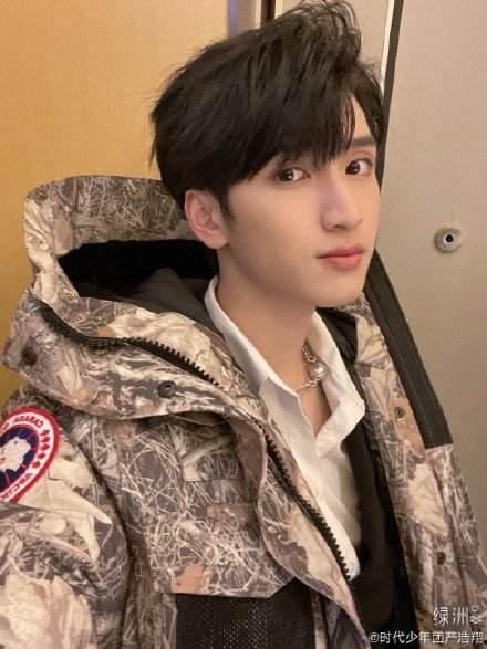 严浩翔吃瓜娱乐圈,娱乐圈背后的那些瓜